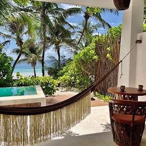 Deluxe Beachfront Room
